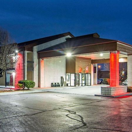 Econo Lodge Мадисън Екстериор снимка