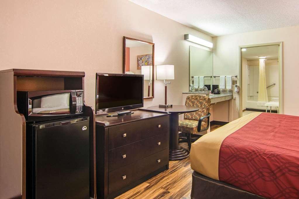 Econo Lodge Мадисън Стая снимка