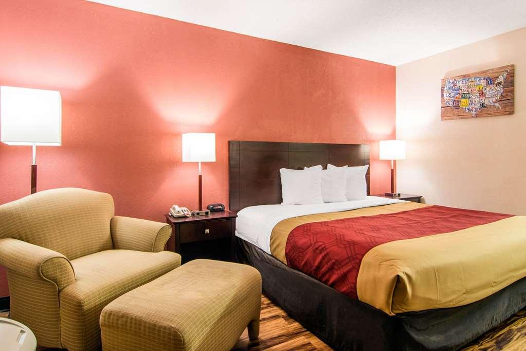 Econo Lodge Мадисън Стая снимка