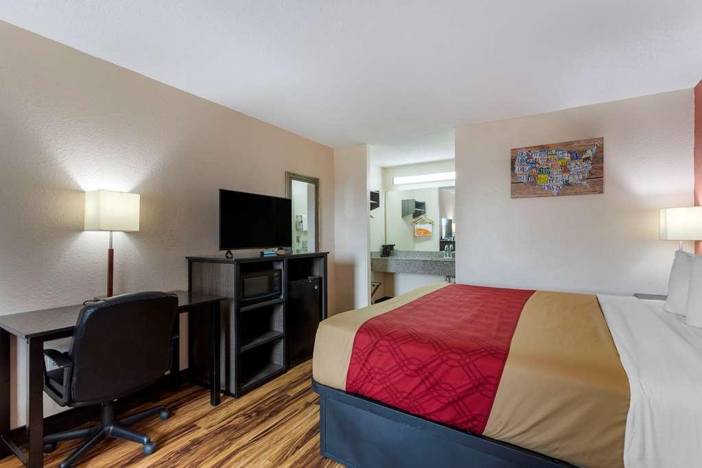 Econo Lodge Мадисън Стая снимка