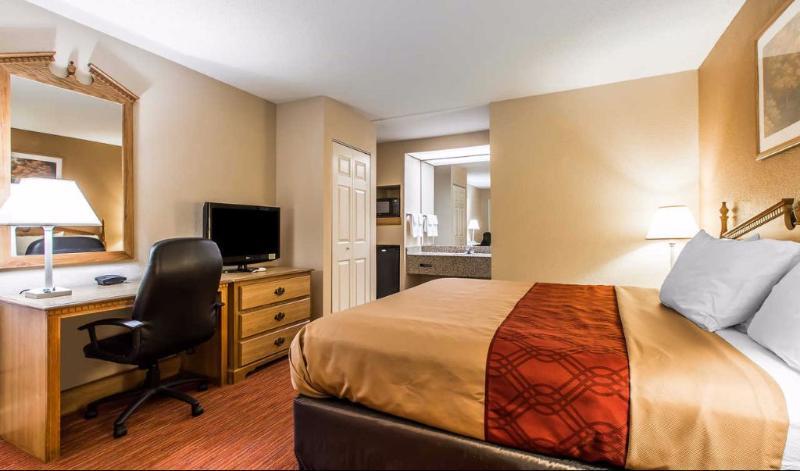 Econo Lodge Мадисън Екстериор снимка